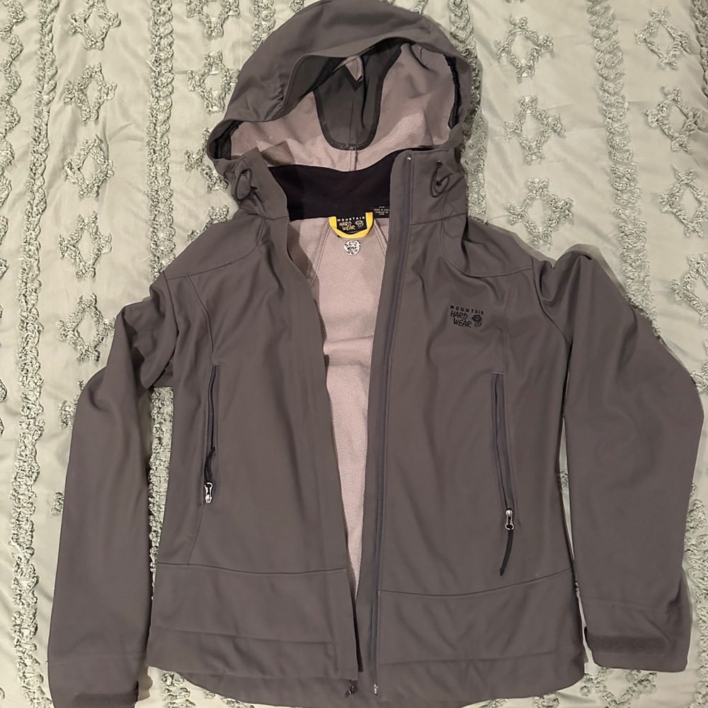Women’s Medium Mountain Hardware Grey Jacket